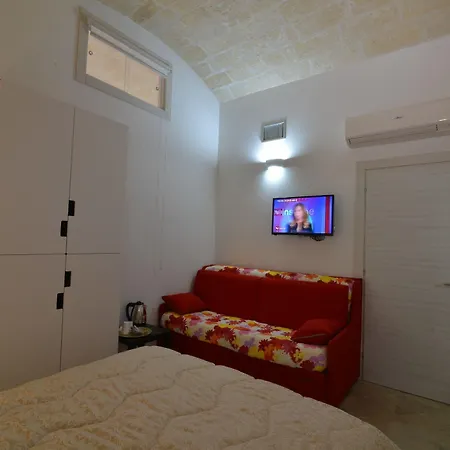 Il Nespolo Pensión 4*